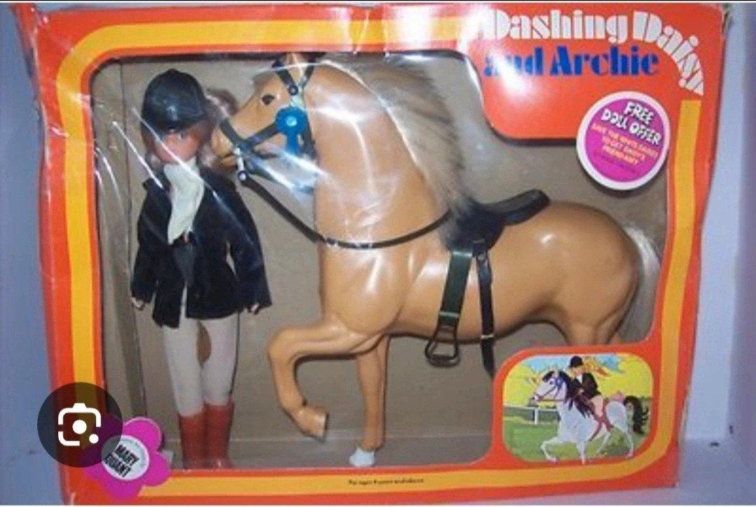 GEZOCHT; ARCHIE het paard en de camper van Daisy, Ophalen of Verzenden, Pop