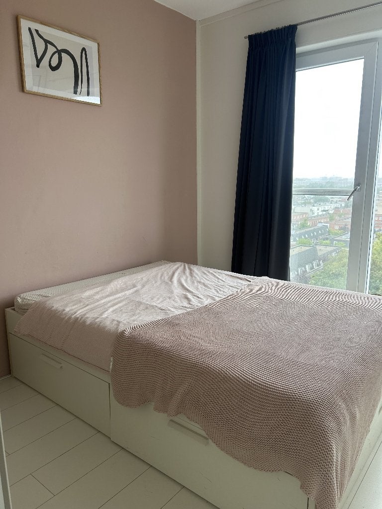 Bed met matras, Ophalen, Wit, 140 cm, Zo goed als nieuw