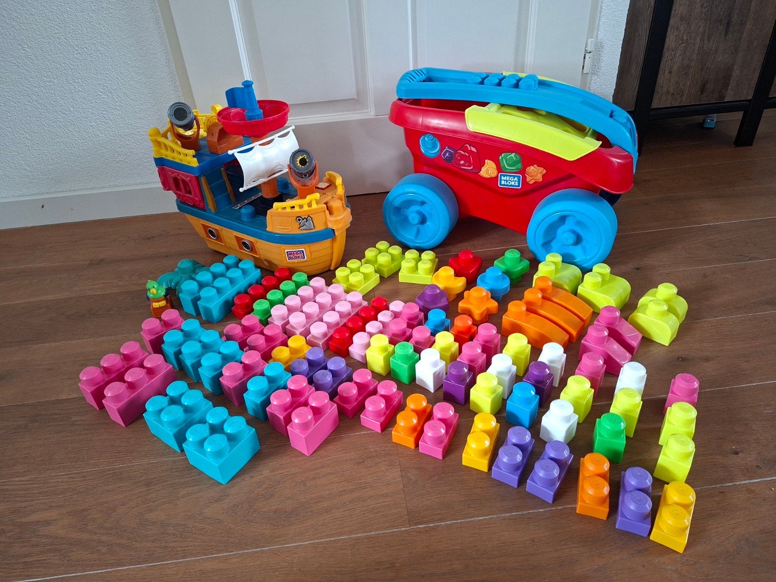 Mega bloks blokkenkar, blokken en piratenschip, Ophalen of Verzenden, Megabloks