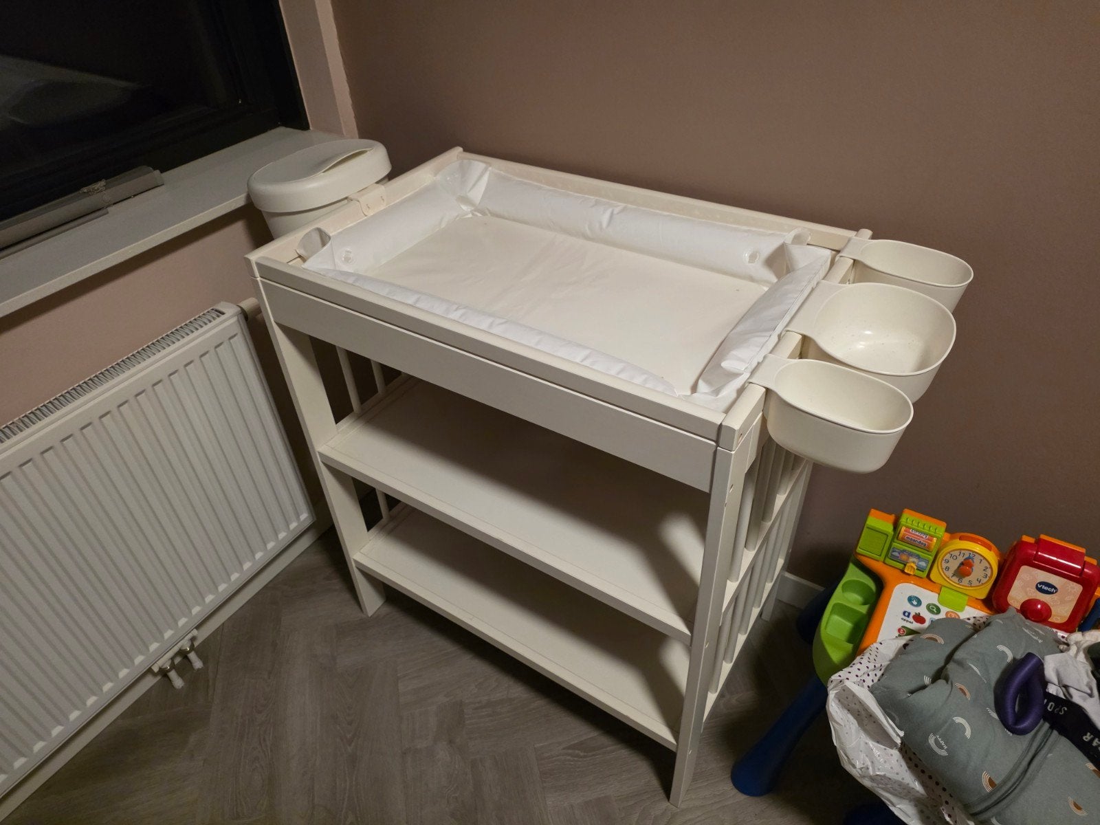 Gratis Ikea commode met toebehoren, Ophalen, Gebruikt