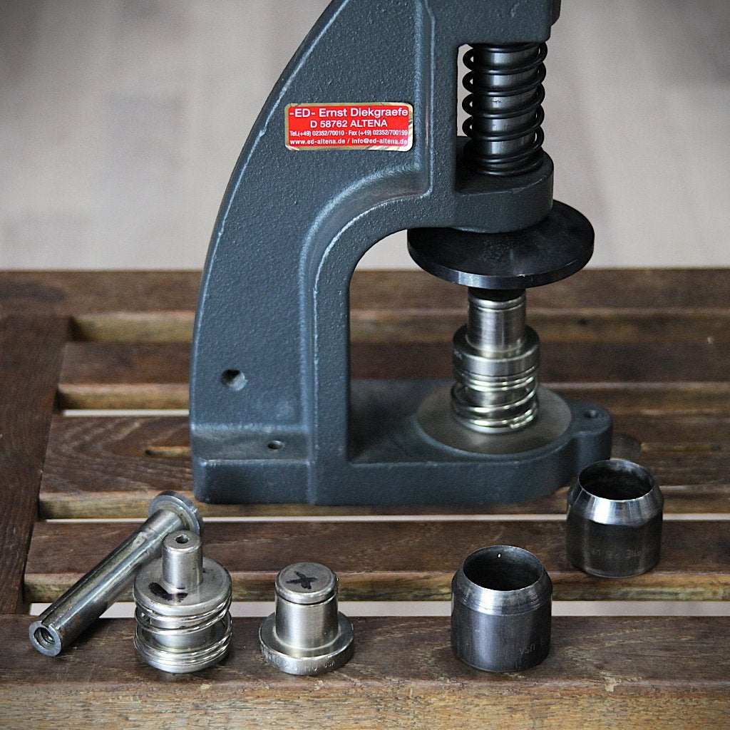 C.S. Osborne W-1 knopenmachine / handpers + 28" matrijzen, Ophalen, Zo goed als nieuw, Overige typen, Overige merken