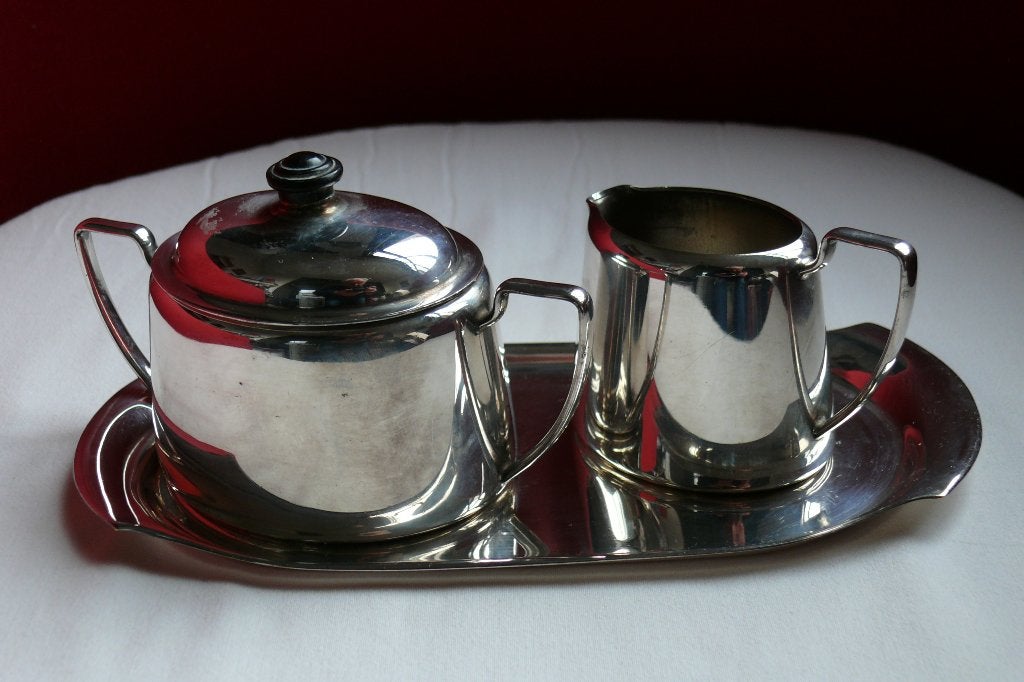 suikerpot melkkannetje verzilverd op blaadje. Elkington (UK), Overige materialen, Gebruikt, Overige typen, Ophalen of Verzenden