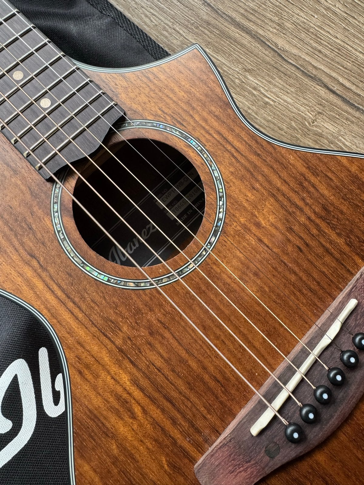 Ibanez Piccolo Akoestische Gitaar, Ophalen of Verzenden, Zo goed als nieuw, Western- of Steelstringgitaar, Met koffer