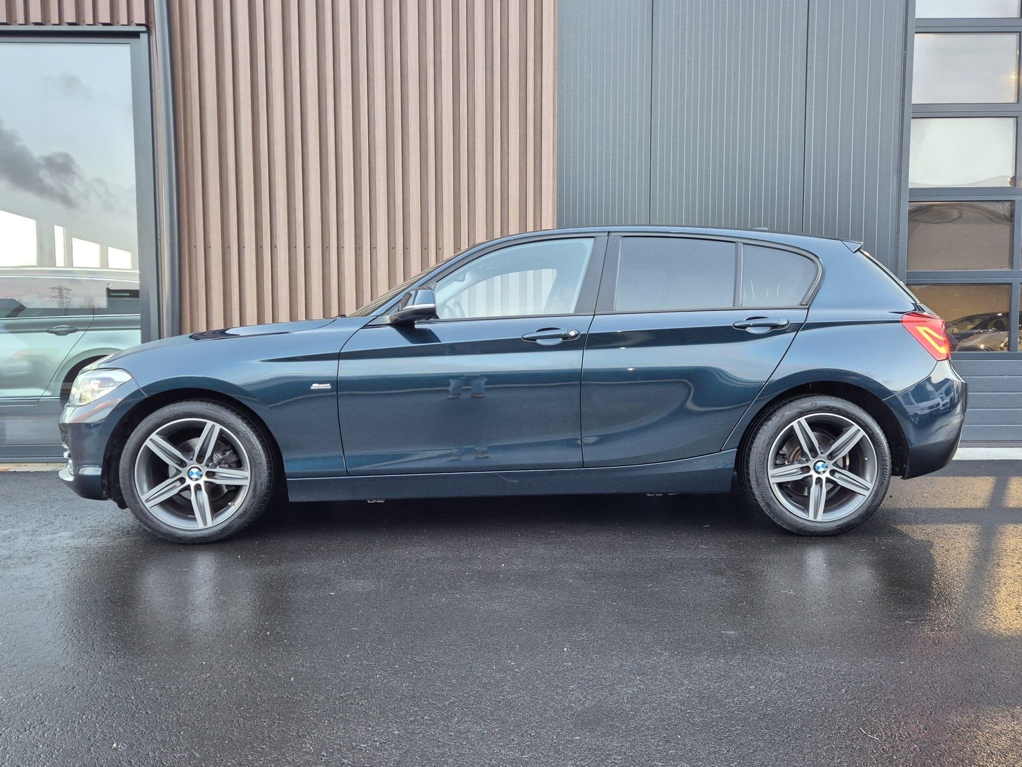 BMW 1-serie 118i M Sport Line Shadow Executive | Navi | LED, 1-Serie, Euro 6, Blauw, Alcantara