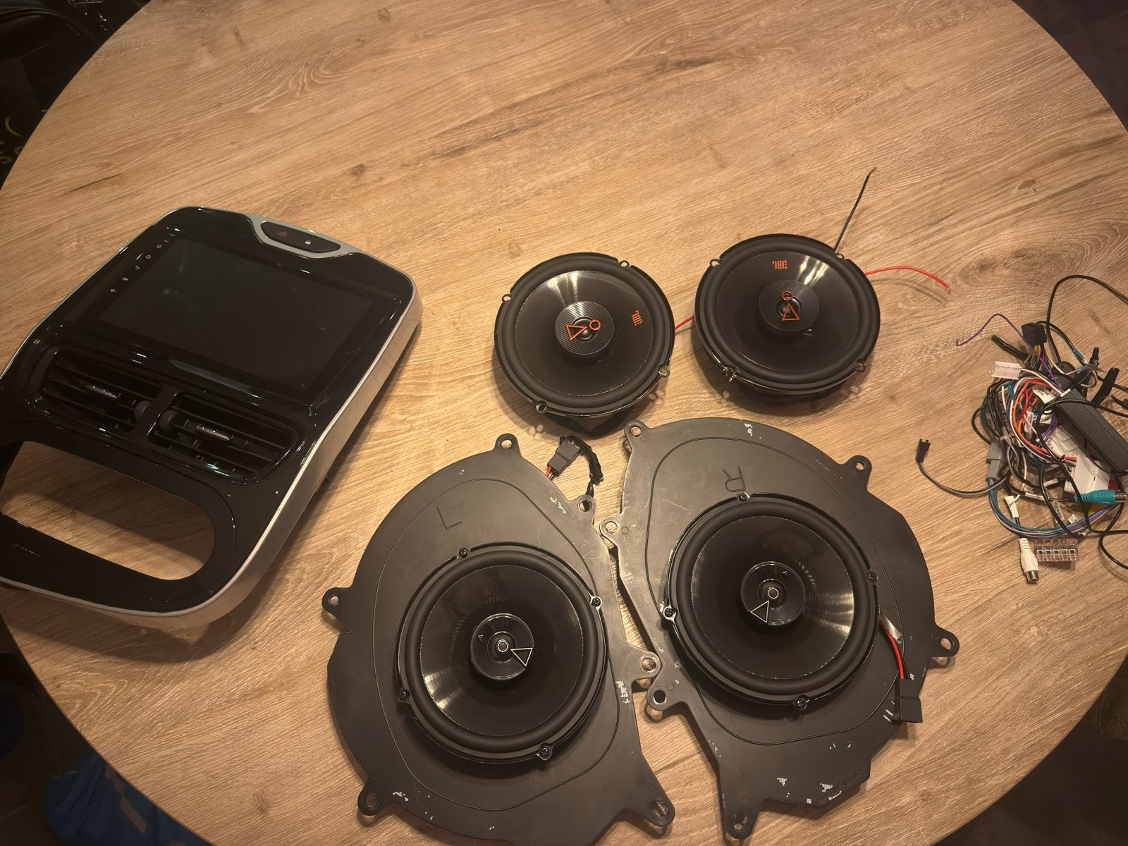 Renault Clio 4 Android Radio, JBL speakers en versterker, Ophalen of Verzenden, Zo goed als nieuw