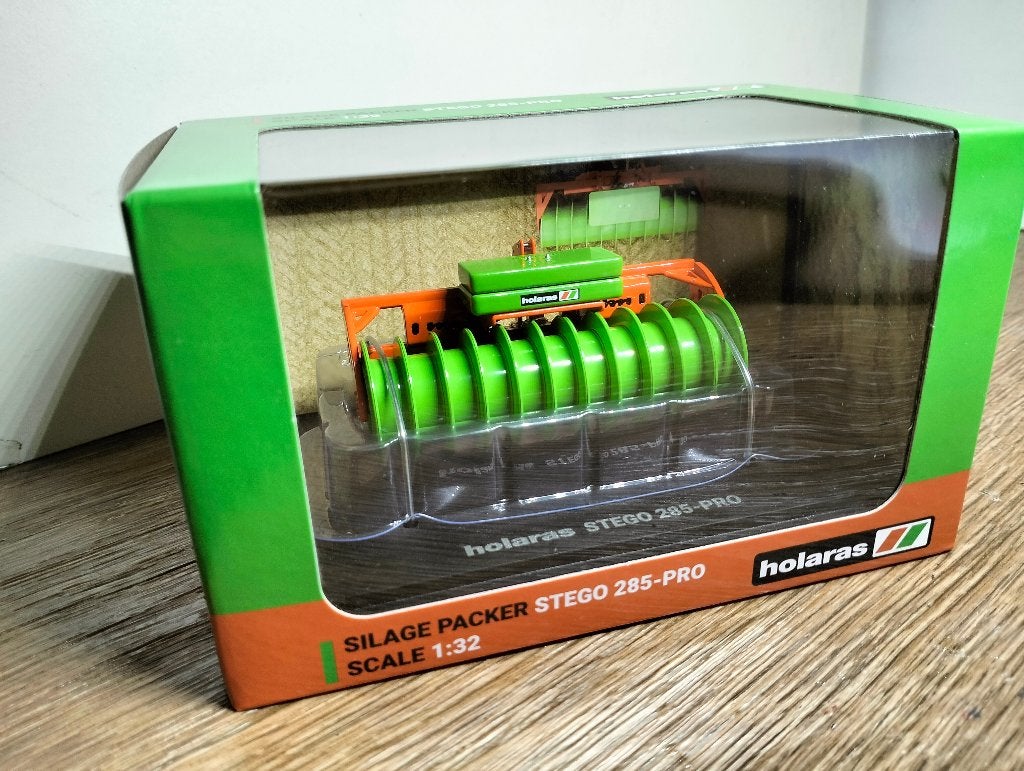Te koop UH Holaras Stego 285-pro silage packer., Ophalen of Verzenden, Nieuw, Tractor of Landbouw, Universal Hobbies