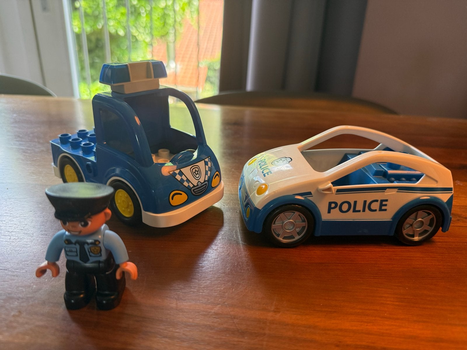 LEGO Duplo Politieauto's met Agent, Ophalen of Verzenden, Gebruikt