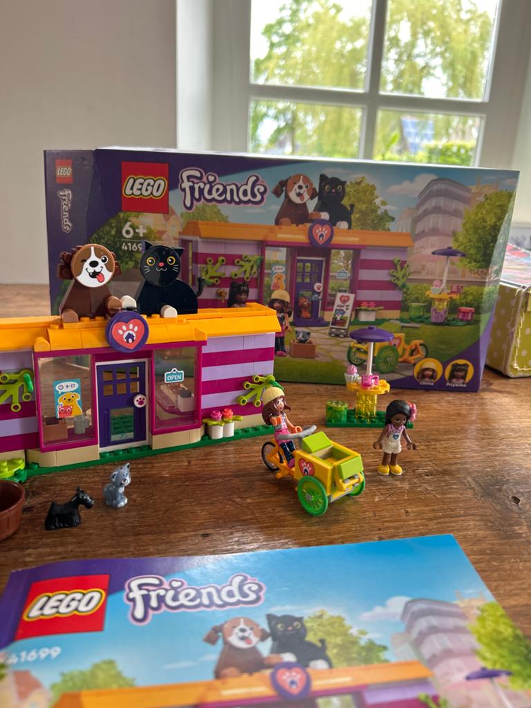 LEGO Friends Dierenkliniek 41699 nagenoeg compleet, Lego, Friends, Ophalen of Verzenden, Zo goed als nieuw