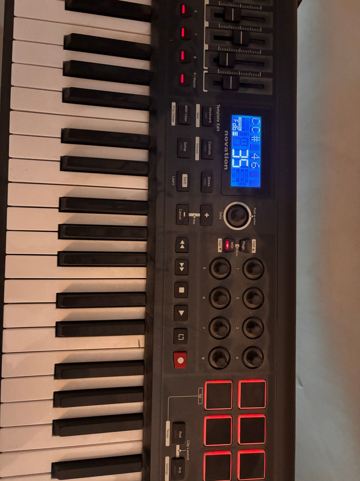 Novation Impulse 61 MIDI Controller met Standaard, Muziek en Instrumenten, Met standaard, Ophalen, Overige merken, 61 toetsen