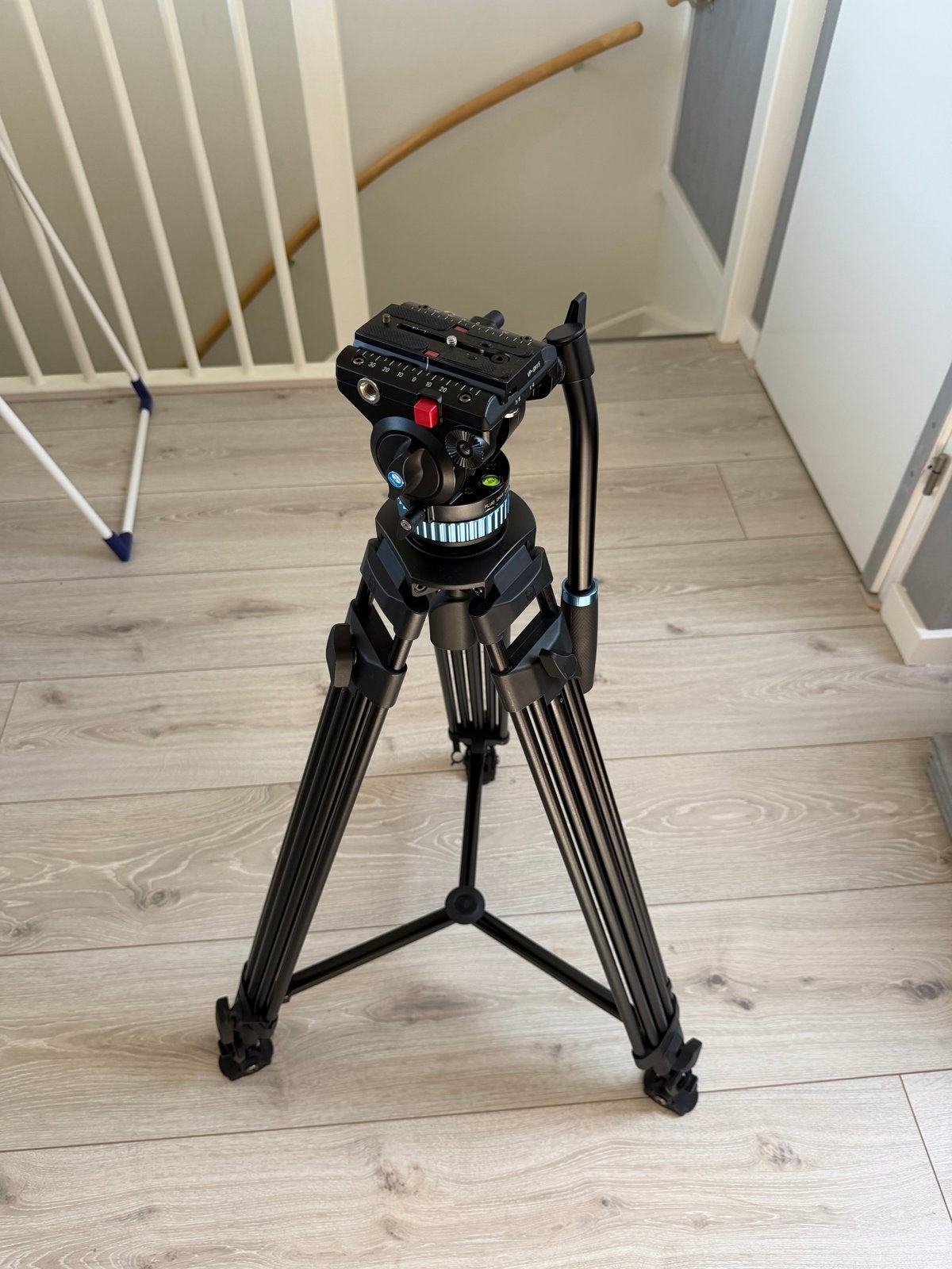 Sirui SH-25 Videostatief met Vloeistofkop en Draagtas, Ophalen, Driepoot, Zo goed als nieuw, Sirui