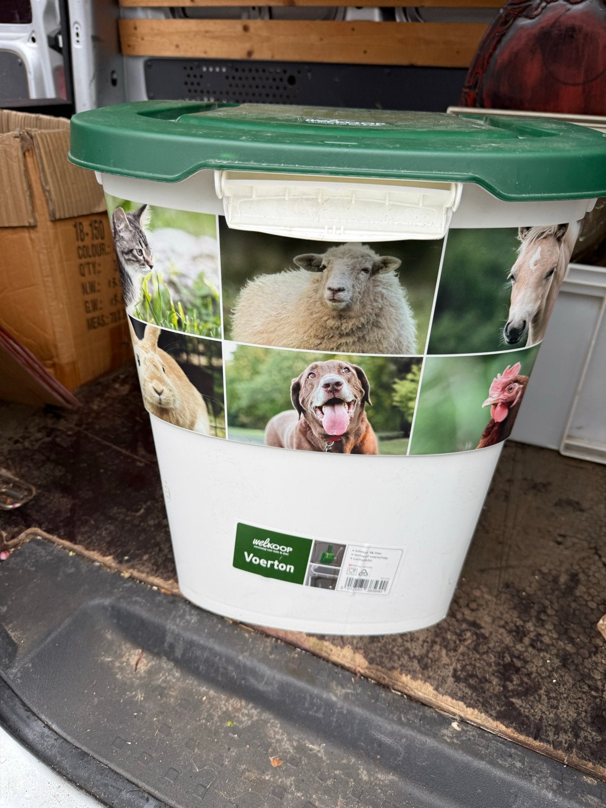 Welkoop voerton  38 L z.g.a.n, Ophalen of Verzenden