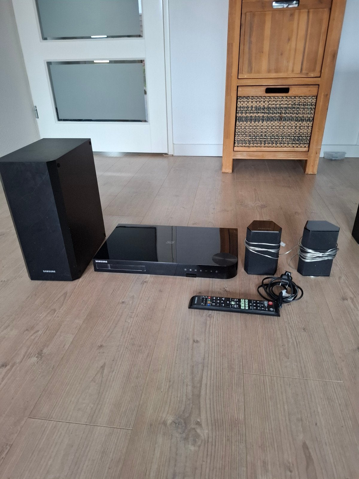 Samsung HT-F5200 2.1  Blu-ray 3D Home Cinema Systeem, 2.1-systeem, Blu-ray-speler, 70 watt of meer, Zo goed als nieuw