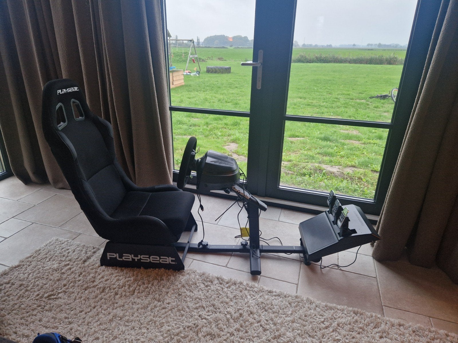 Playseat met Ferrari racestuur en pedalen - ongebruikt, Spelcomputers en Games, Playseat, Ophalen, Zo goed als nieuw, Racestoel