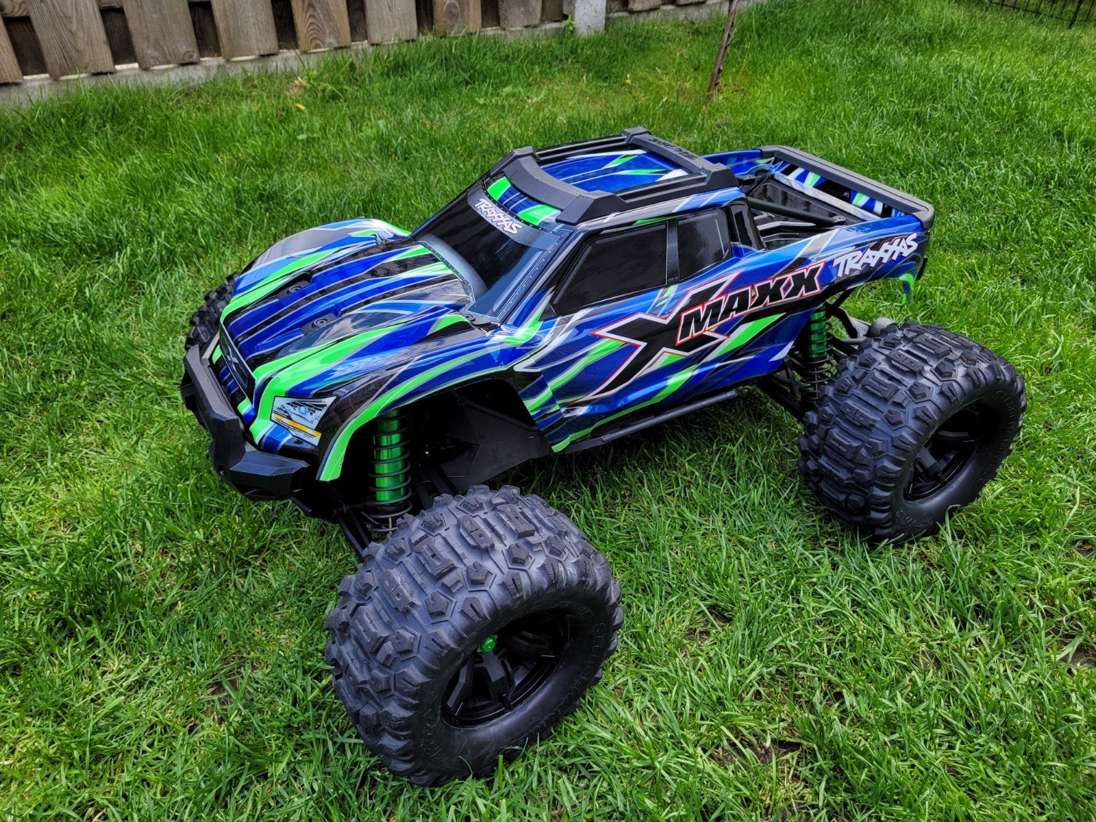 Traxxas X-Maxx 4WD 8s Belted Monster Truck, 4X gebruikt!, Hobby en Vrije tijd, Modelbouw | Radiografisch | Auto's, Auto offroad