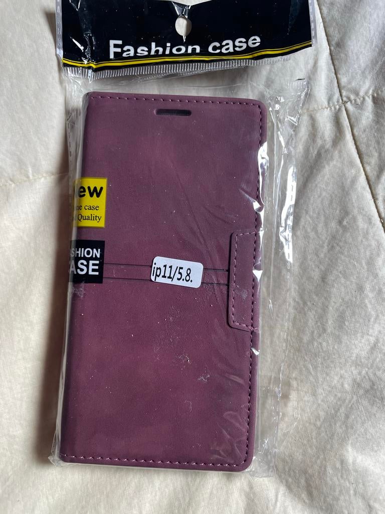 MOB hoesje voor iPhone 11 - Paars, Ophalen of Verzenden, Nieuw