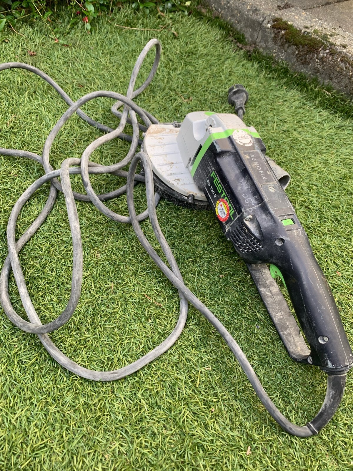 Festool RG 130 E RenoFix Saneringsfrees - Gebruikt, Ophalen of Verzenden, Gebruikt, 1000 watt of meer, Overige typen