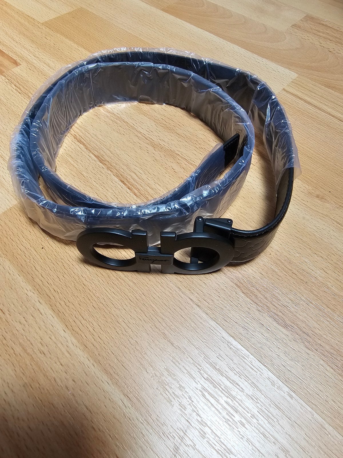Salvatore Ferragamo Riem Zwart 115 cm - Nieuw en Ongedragen, Kleding | Heren, Salvatore Ferragamo, Zwart, Nieuw, Ophalen of Verzenden