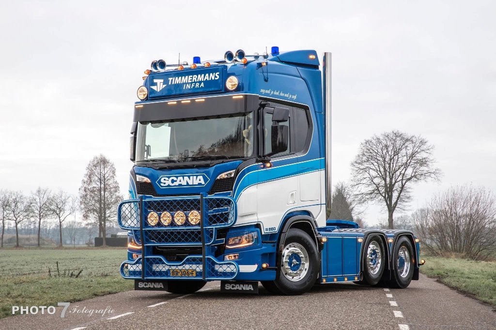 WSI  SCANIA R 660 HIGHLINE CR 20H 6X2  TIMMERMANS INFRA, Hobby en Vrije tijd, Modelauto's | 1:50, Ophalen of Verzenden, Nieuw