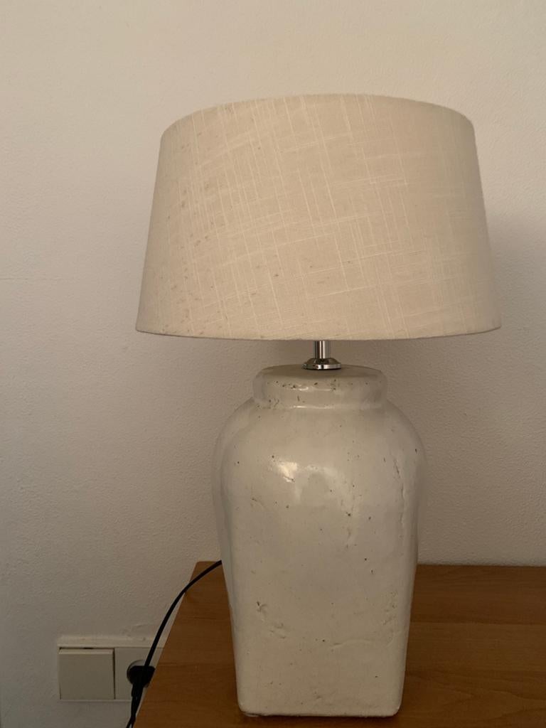 Vaas lamp van steen, lamp met kap is 47 cm hoog., Huis en Inrichting, Lampen | Tafellampen, Ophalen, Gebruikt, Stof, Minder dan 50 cm