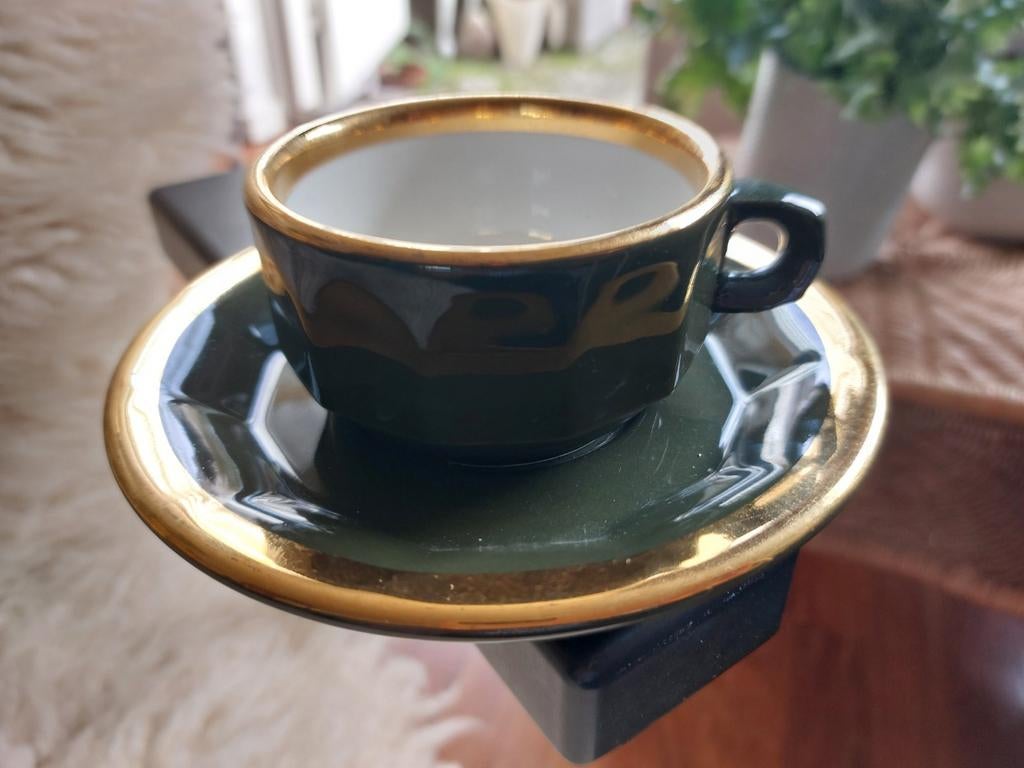 Vintage groen Pillivuyt France koffiekopje met schotel, Ophalen of Verzenden
