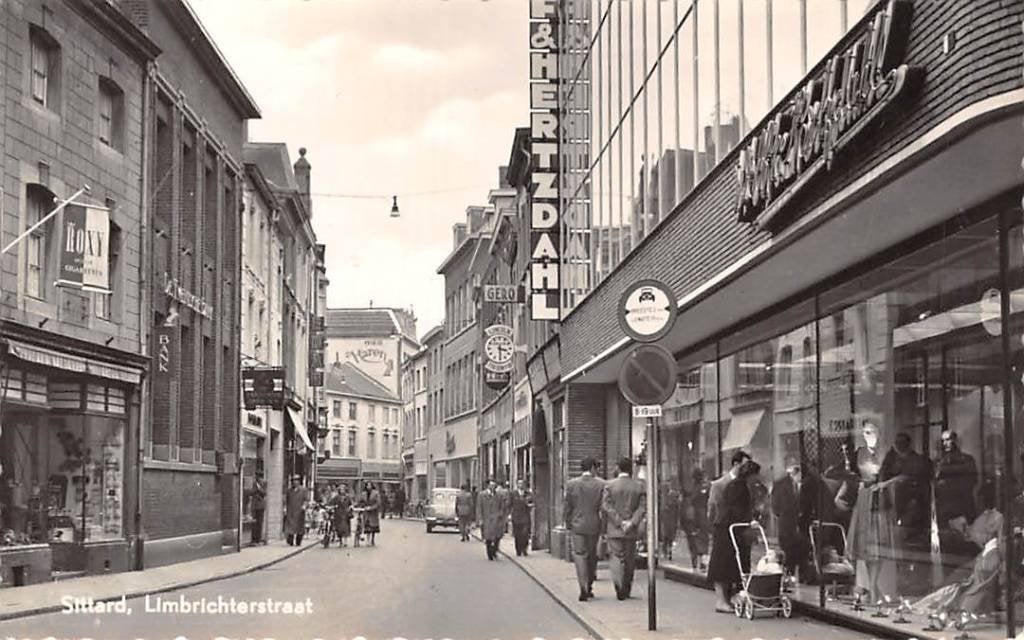 Sittard Limbrichterstraat Winkels Bank, Ophalen of Verzenden, 1940 tot 1960, Ongelopen, Limburg