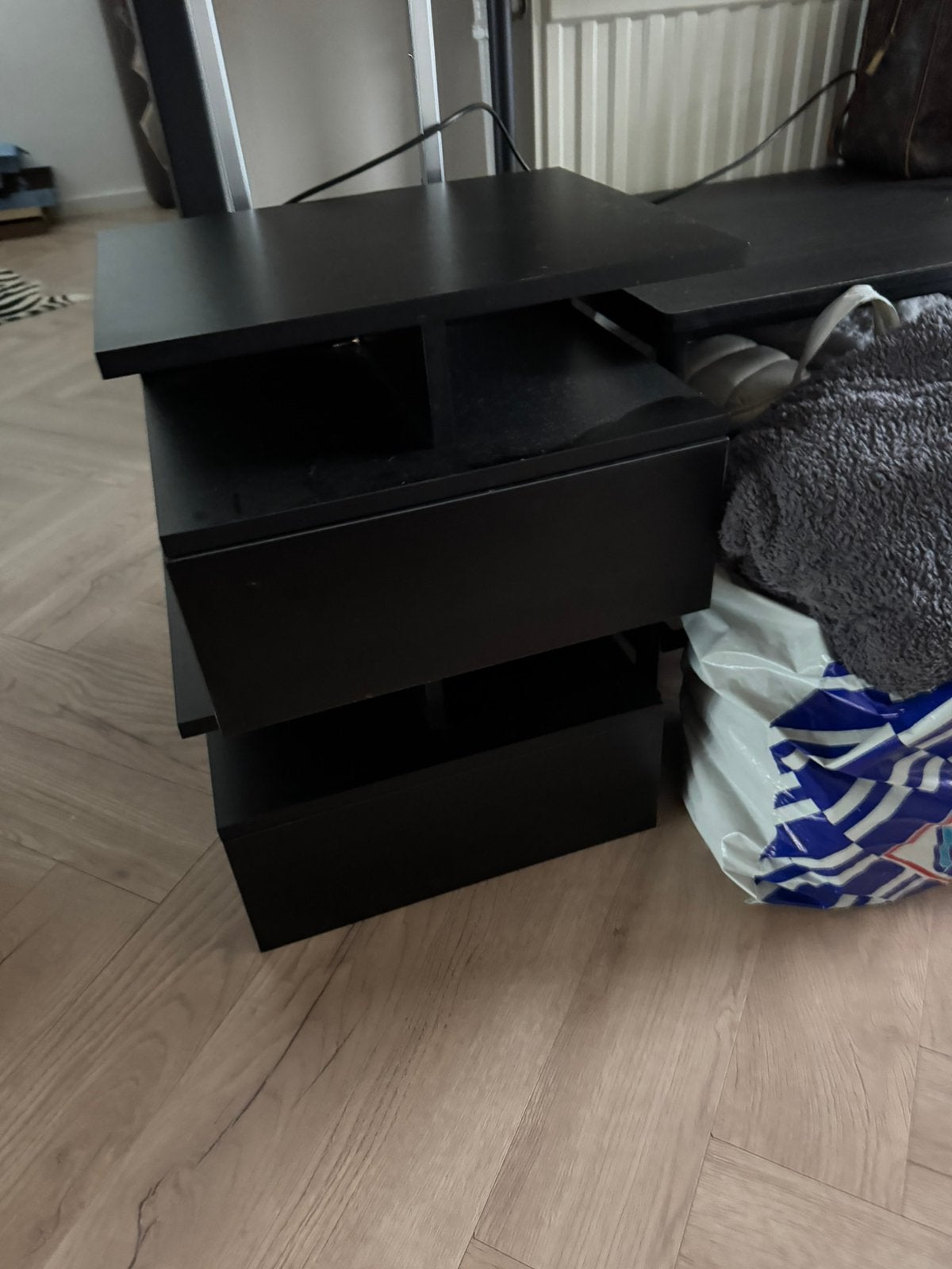 Nachtkastje zwevend desgin, Ophalen of Verzenden, 25 tot 50 cm, Minder dan 100 cm