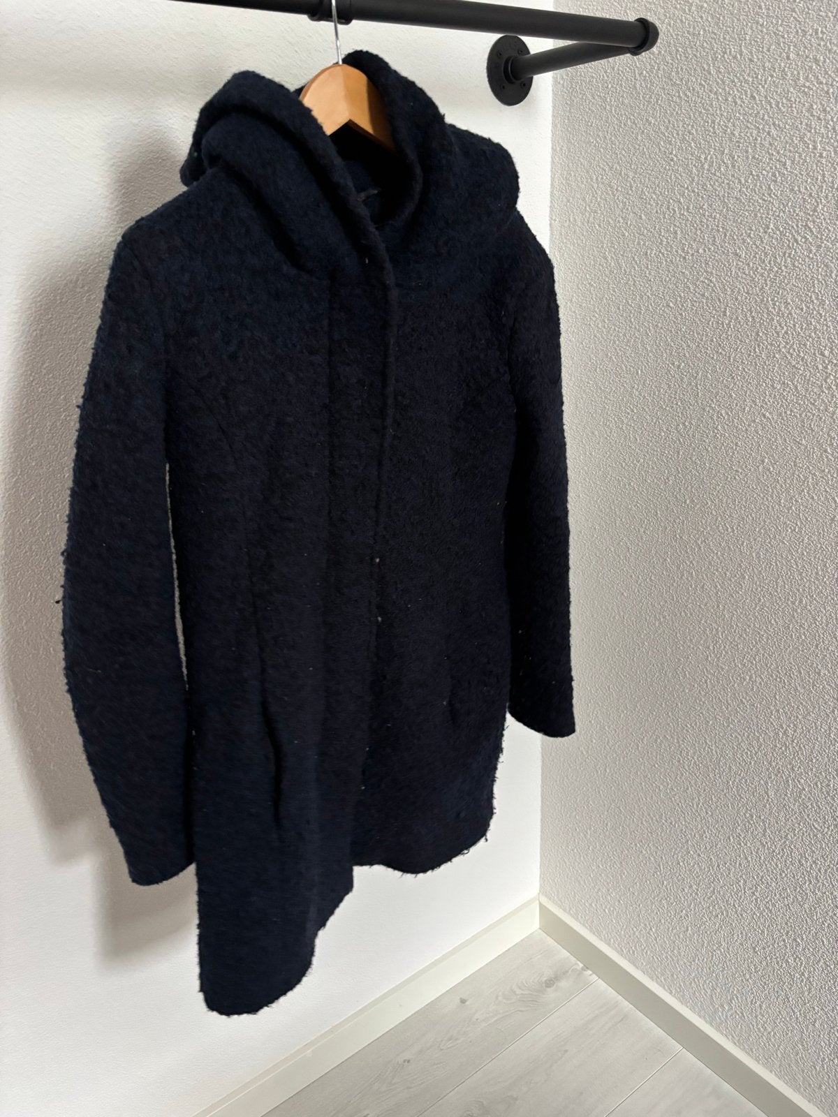ONLY Donkerblauwe Wollen Jas met Capuchon Maat M, Ophalen of Verzenden, Zo goed als nieuw, Maat 38/40 (M), Blauw