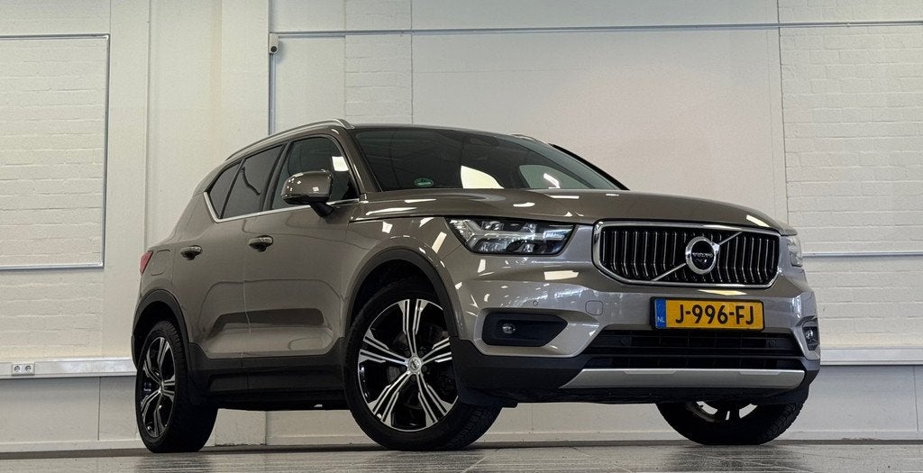 Volvo XC40 1.5 T5 Recharge Inscription Schuif/kantel/dak Cam, Bedrijf, Hybride Elektrisch/Benzine, 3 cilinders, SUV of Terreinwagen