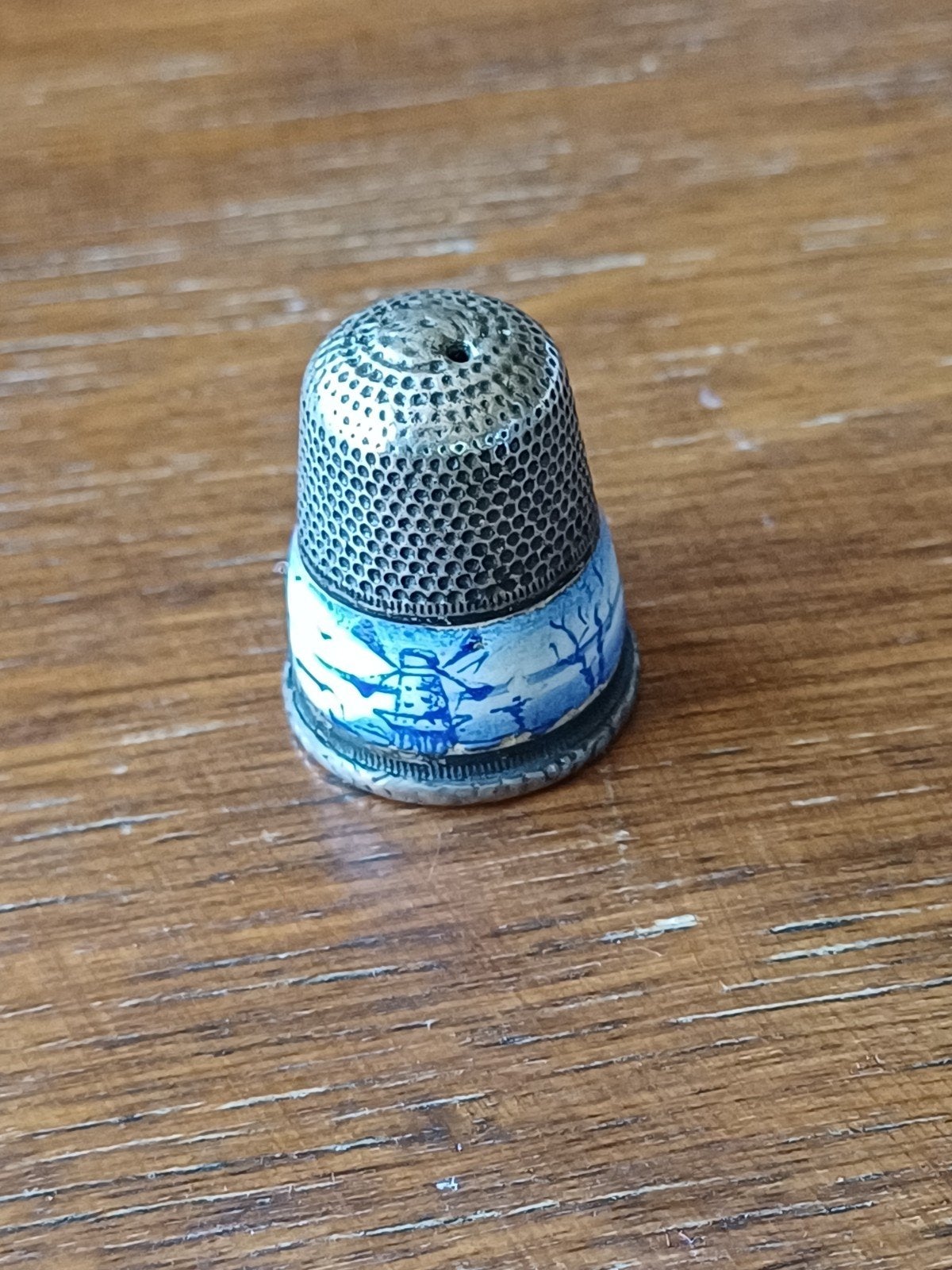 Antieke vingerhoed met Delfts blauw molen decor, Ophalen of Verzenden
