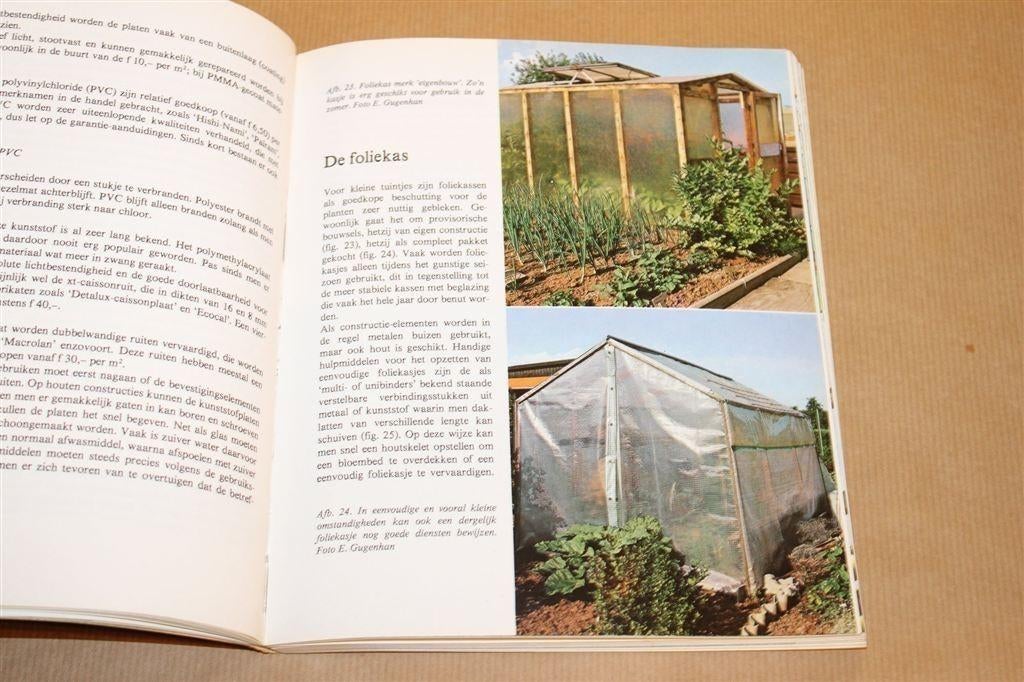 Kas en Folie in Eigen Tuin — Vintage Handboek 1982, Ophalen of Verzenden, Gelezen, Tuinieren en Tuinplanten