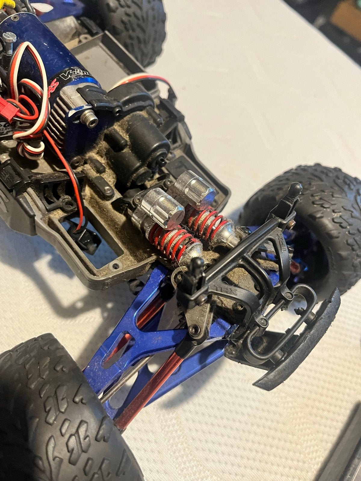 Traxxas RC Auto met afstandsbediening en extra's, Elektro, Gebruikt, Auto offroad, Ophalen of Verzenden