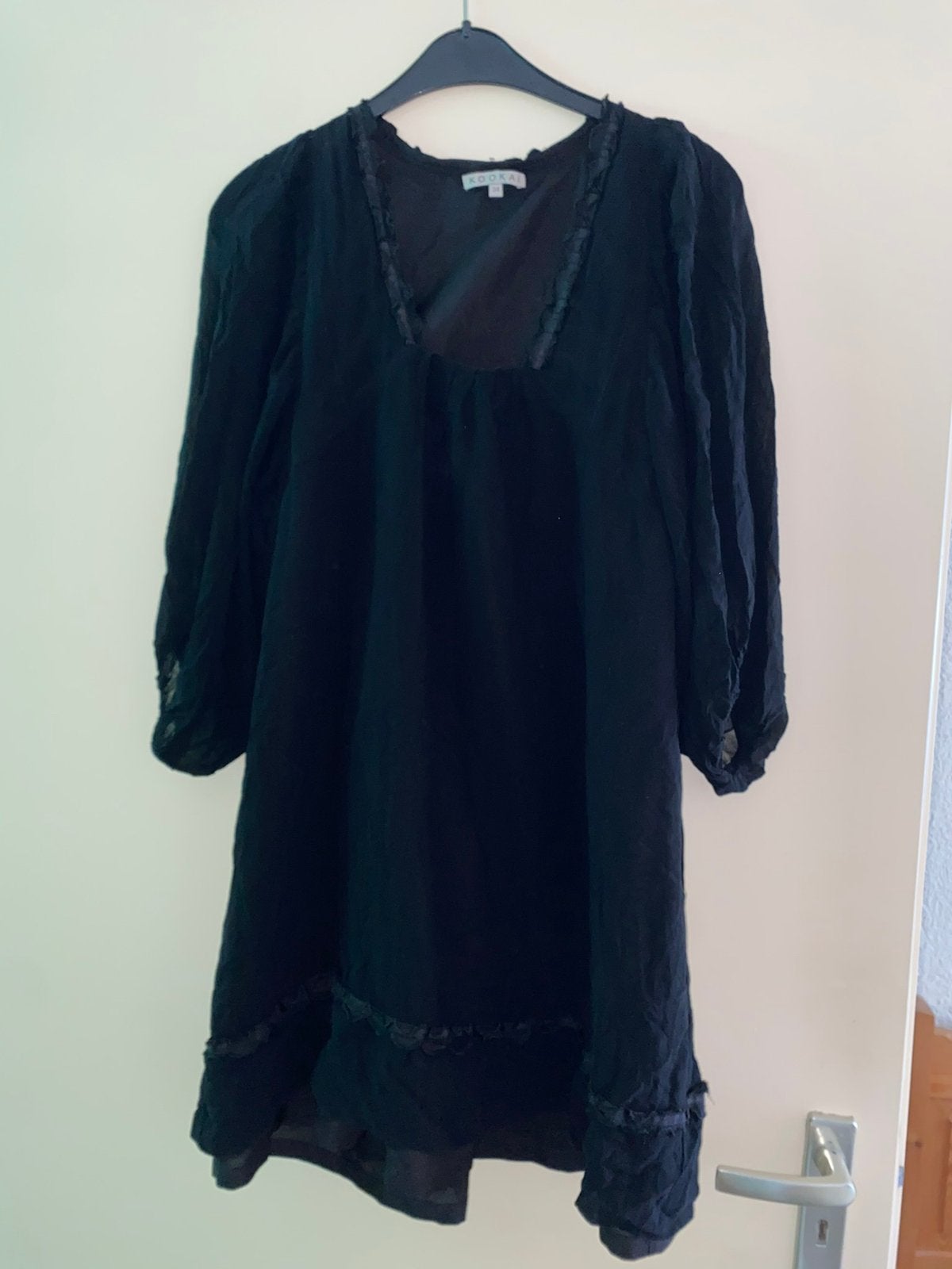 Dames zwarte jurk van Kookaï, Zwart, Ophalen of Verzenden, Zo goed als nieuw, Maat 34 (XS) of kleiner