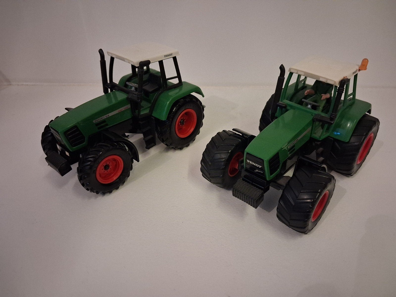 Fendt 926 siku brede en smalle wielen, Ophalen of Verzenden, Zo goed als nieuw, Tractor of Landbouw, SIKU