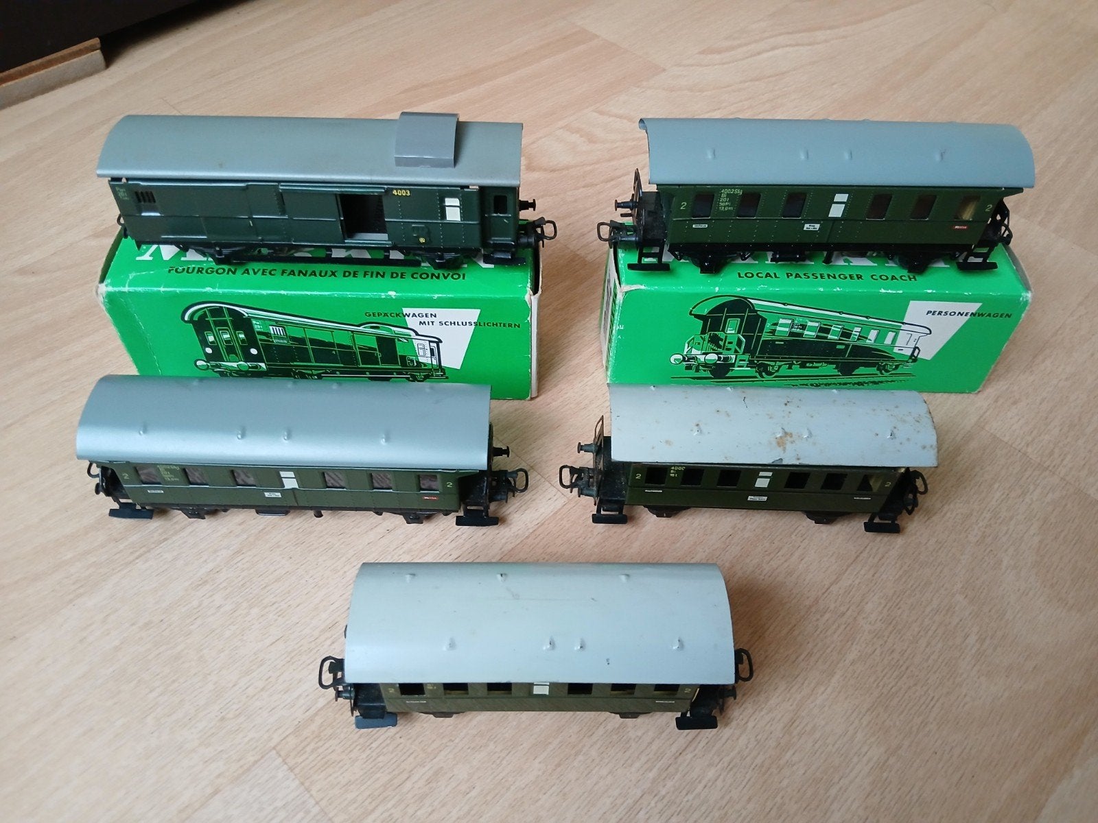 Marklin Br 89 met 5 personenwagens. 3x verlichting., Wisselstroom, Gebruikt, Locomotief, Ophalen of Verzenden
