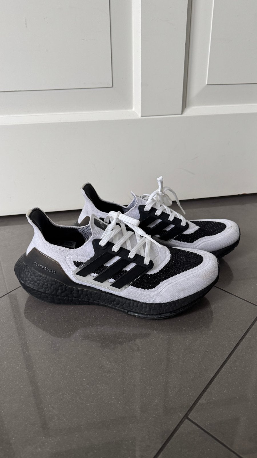 Adidas Ultraboost Sneakers Zwart/Wit Maat 40 2/3, Kleding | Dames, Schoenen, Verzenden, Zwart, Sneakers of Gympen, Zo goed als nieuw