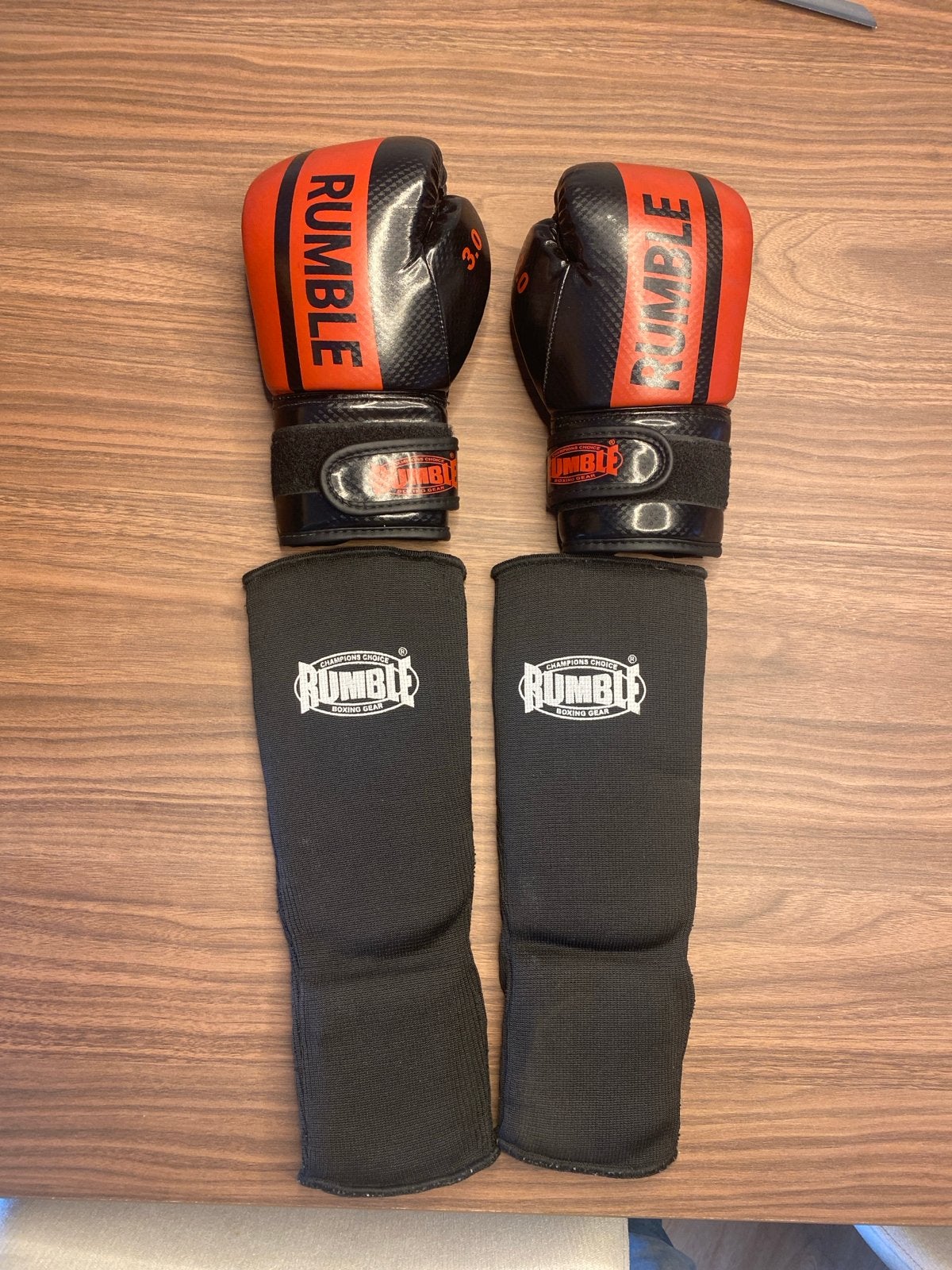 Rumble Junior Pro 3.0 Bokshandschoenen & Scheenbeschermers, Sport en Fitness, Boksen, Ophalen of Verzenden, Gebruikt, Bokshandschoenen