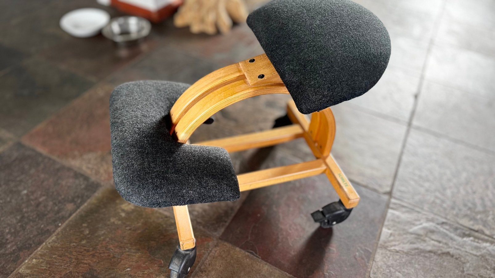 Ergonomisch verrijdbare kruk stoel Schilte, Ophalen, Zwart, Zo goed als nieuw, Bureaukruk