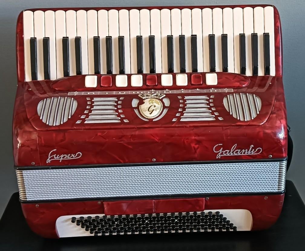 Galanti Super Accordeon, Muziek en Instrumenten, Accordeons, Overige merken, Gebruikt, Overige formaten, Toetsaccordeon