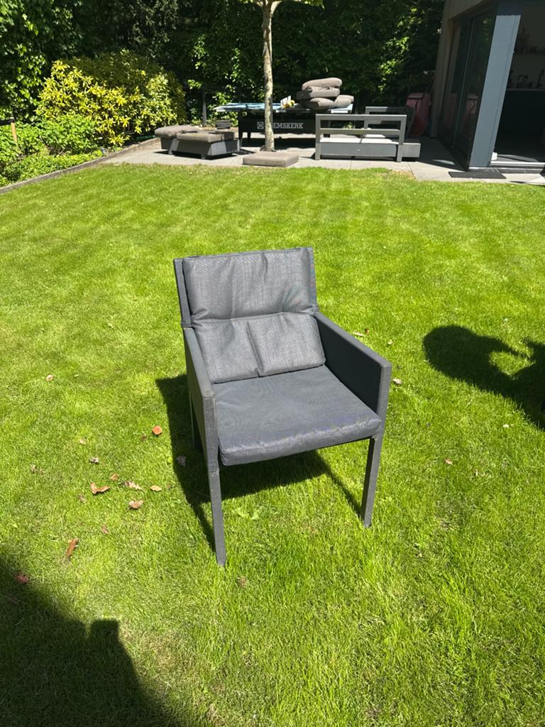Comfortabele tuinstoel met kussens 10 stuks, Tuin en Terras, Tuinstoelen, Ophalen of Verzenden, Gebruikt, Rvs
