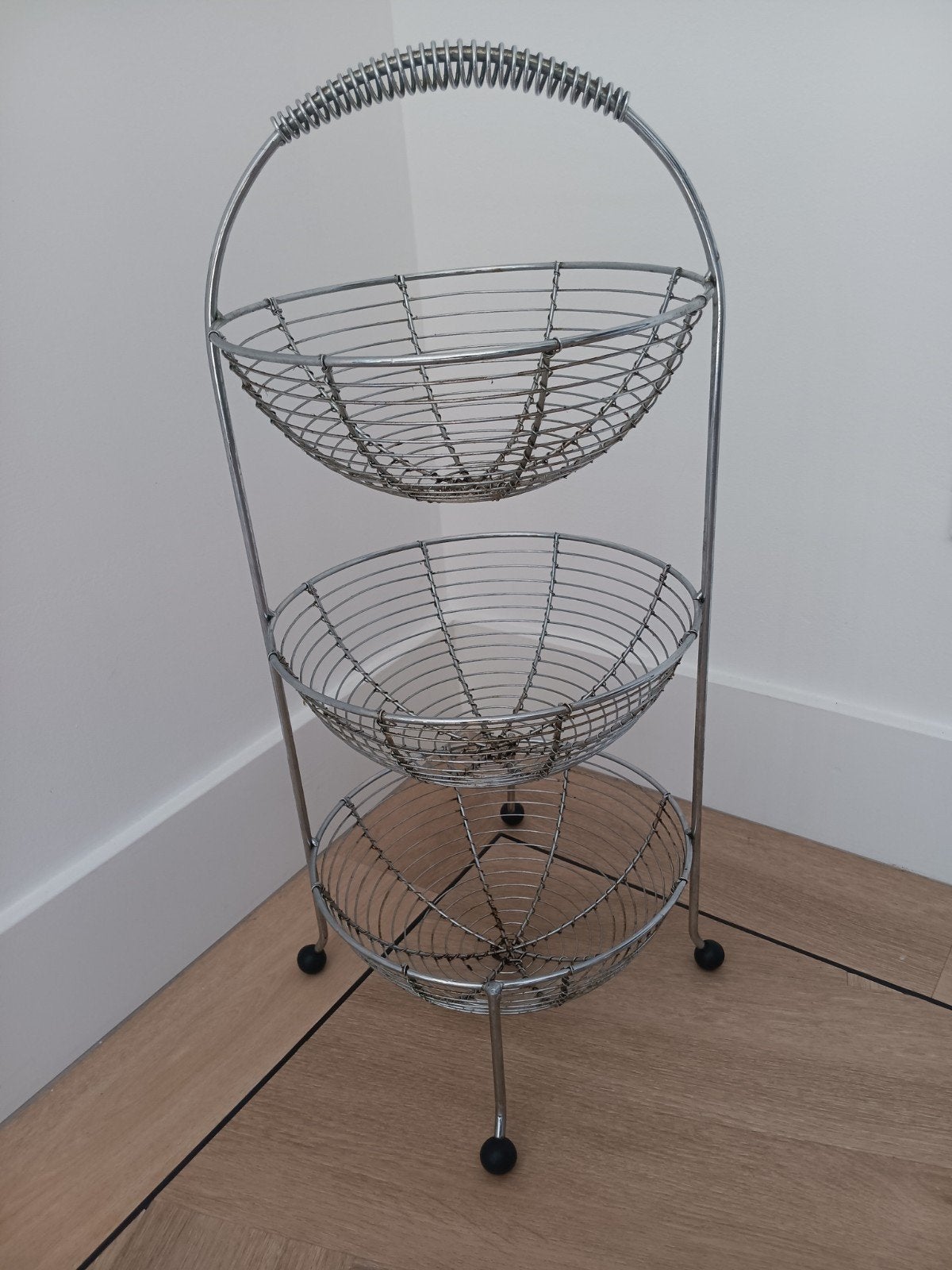 Fruit etagère van verchroomd draad - Eyecatcher, Ophalen of Verzenden, Gebruikt