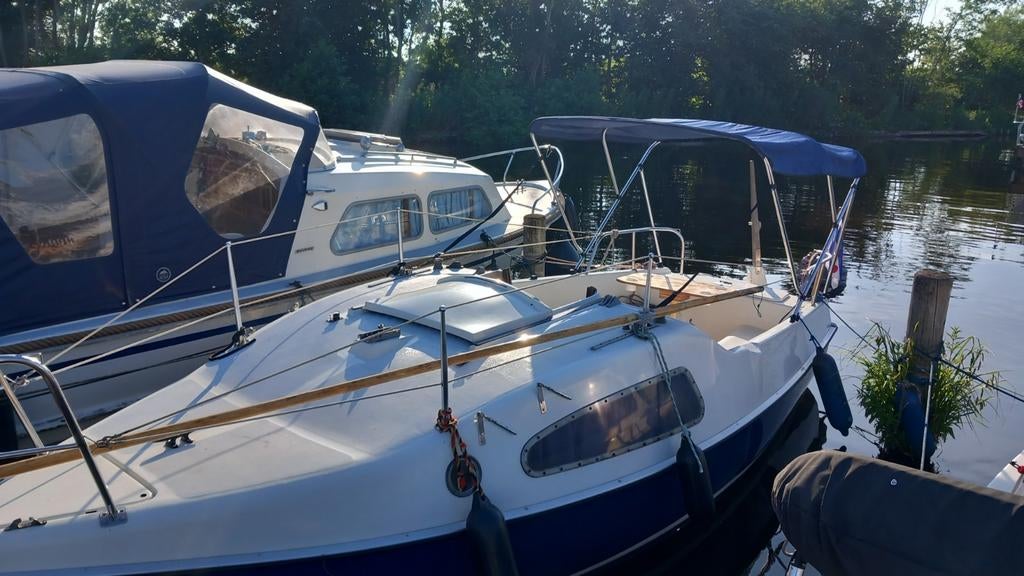 Leuke ex zeilboot te koop, Watersport en Boten, Kajuitzeilboten en Zeiljachten, Gebruikt, Benzine, Polyester, Ophalen