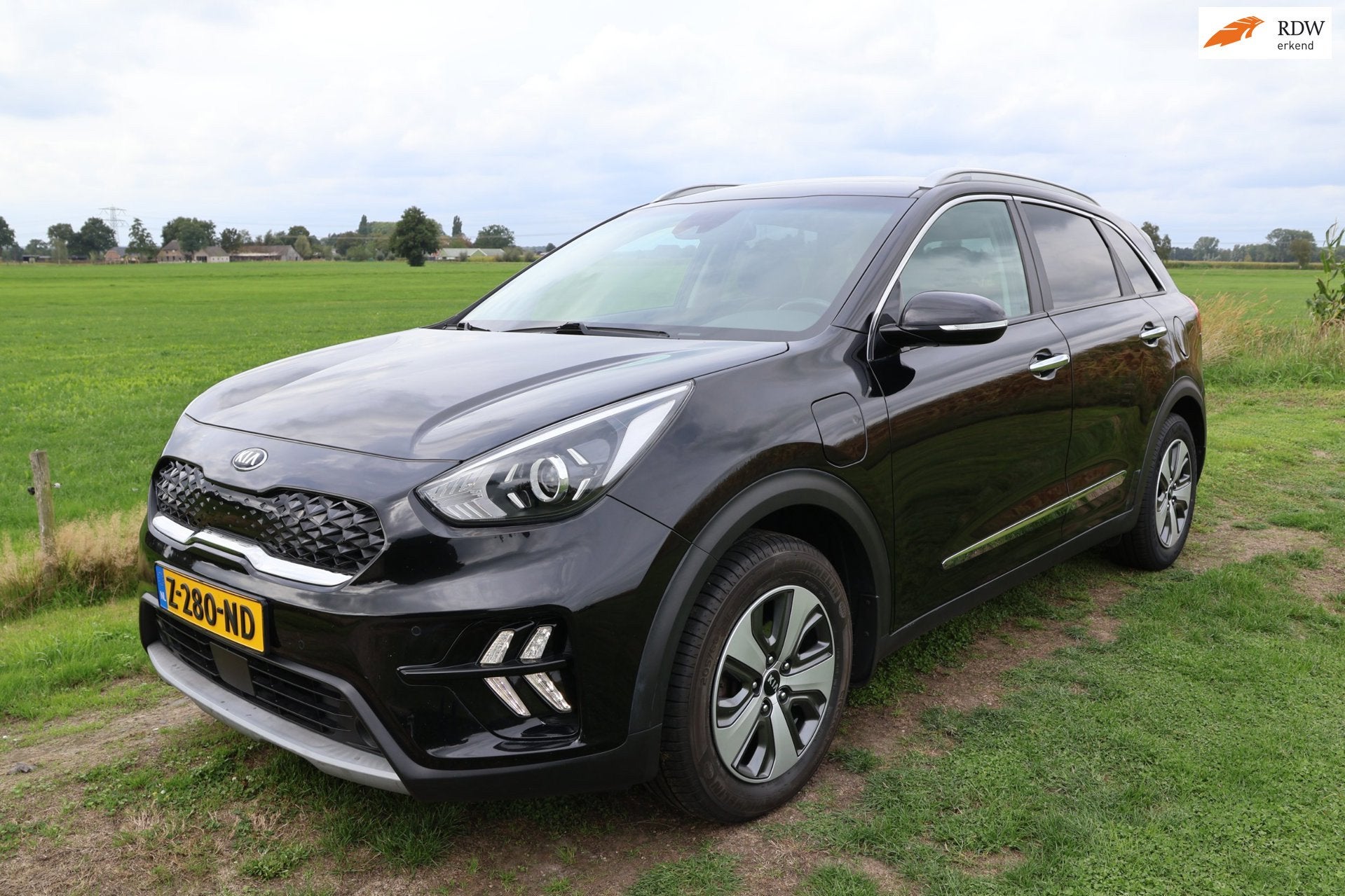 Kia Niro 1.6 GDi PHEV ExecutiveLine|Carplay|Stoel/stuur/acht, Gebruikt, Leder en Stof, Zwart, Plug-in hybride