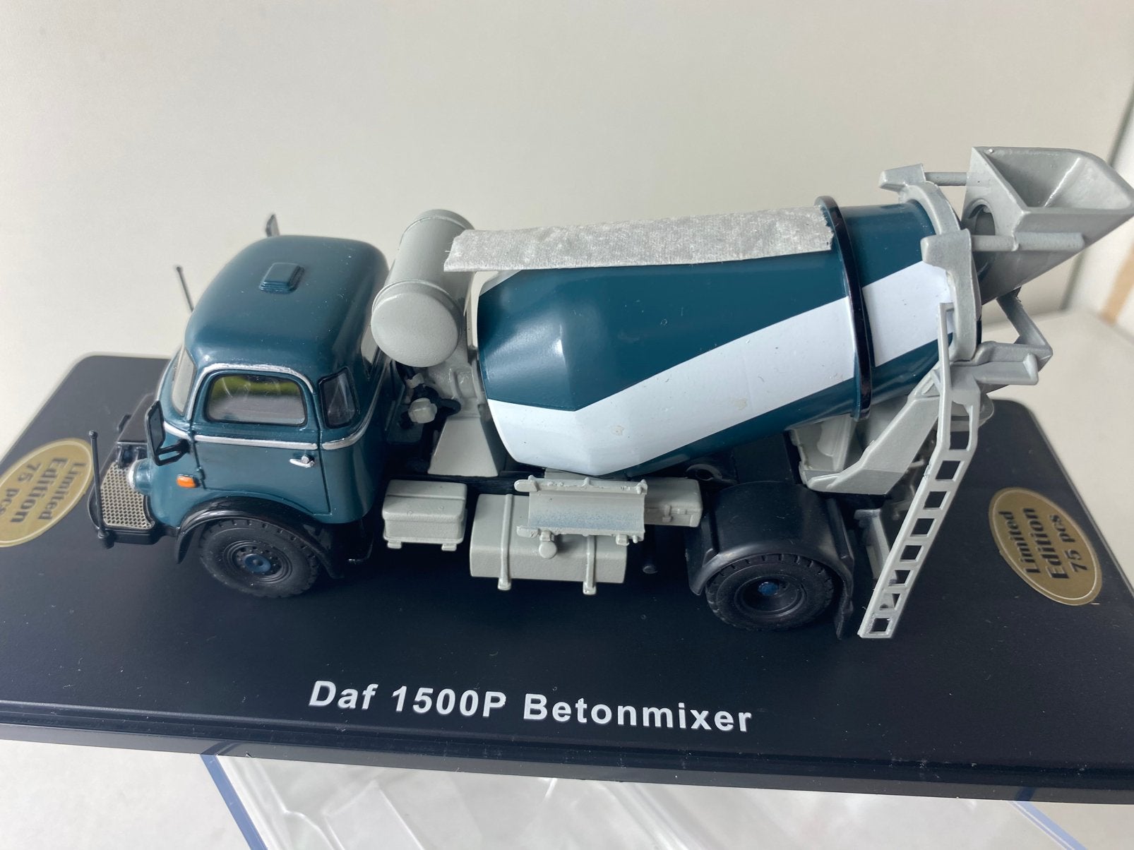 1:50 DAF 1500P betonmixer-Golden oldies-in original box, Hobby en Vrije tijd, Ophalen of Verzenden, Nieuw, Bus of Vrachtwagen