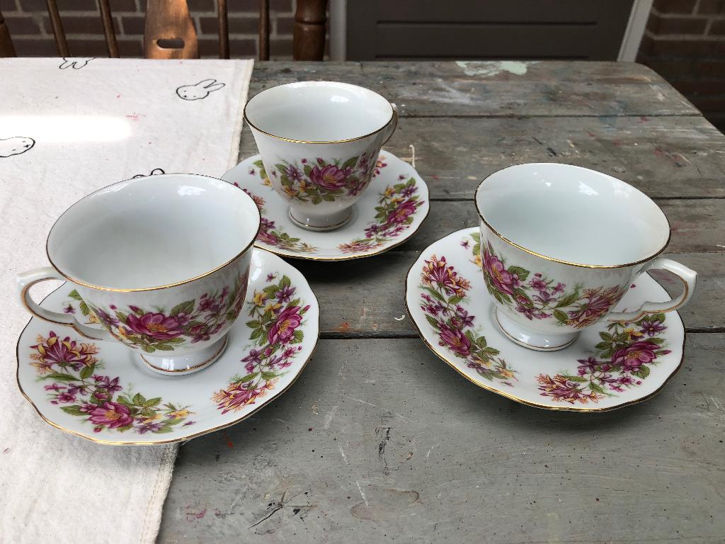 Kopjes en schoteltjes., Antiek en Kunst, Antiek | Servies compleet, Ophalen of Verzenden