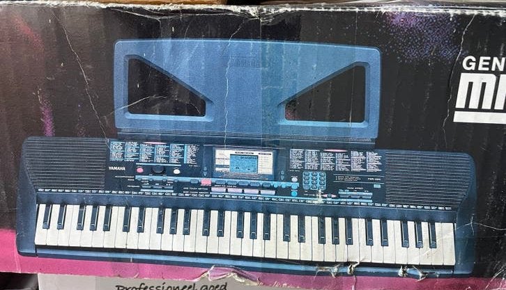 Yamaha PSR-220, Muziek en Instrumenten, Keyboards, Ophalen of Verzenden, Zo goed als nieuw, 61 toetsen, Yamaha