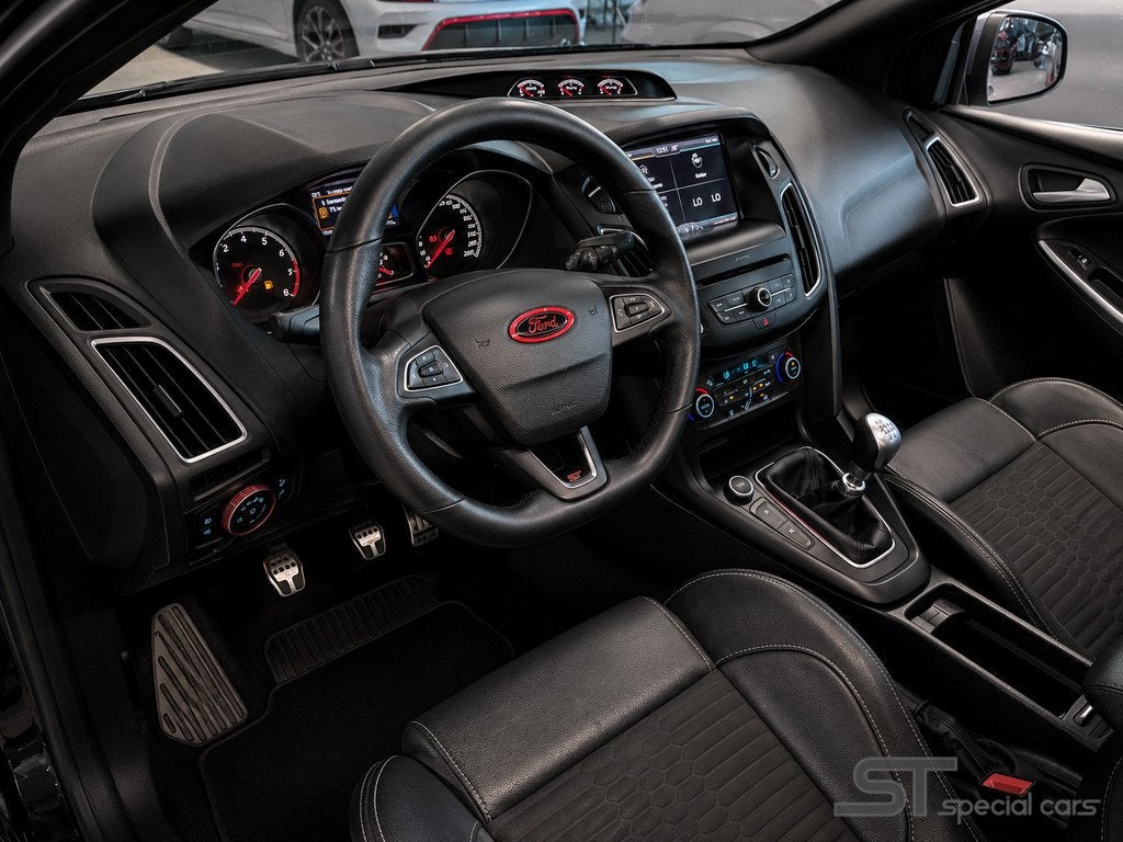 Ford Focus 2.0 ST2|Schuifdak|maxton|S. uitlaat, Auto's, Ford, 15 km/l, Gebruikt, Euro 6, 4 cilinders