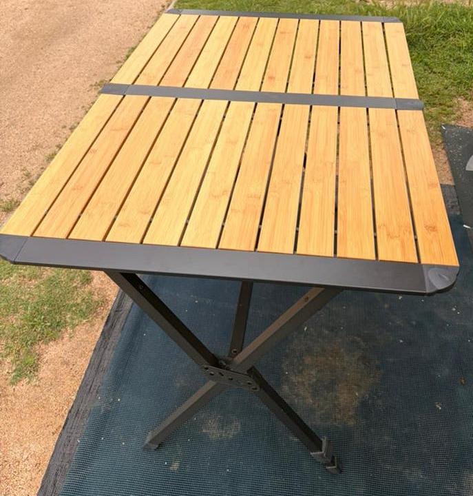 Campiingtafel bamboe met aluminium, Ophalen, Zo goed als nieuw, Campingtafel