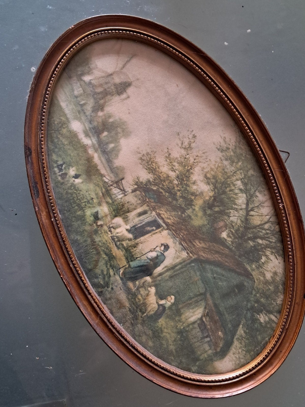 Vintage afbeelding: Vrouw met schapen bij boerderij, Ophalen of Verzenden, Oud hollands, Achter glas, Overige ondergronden