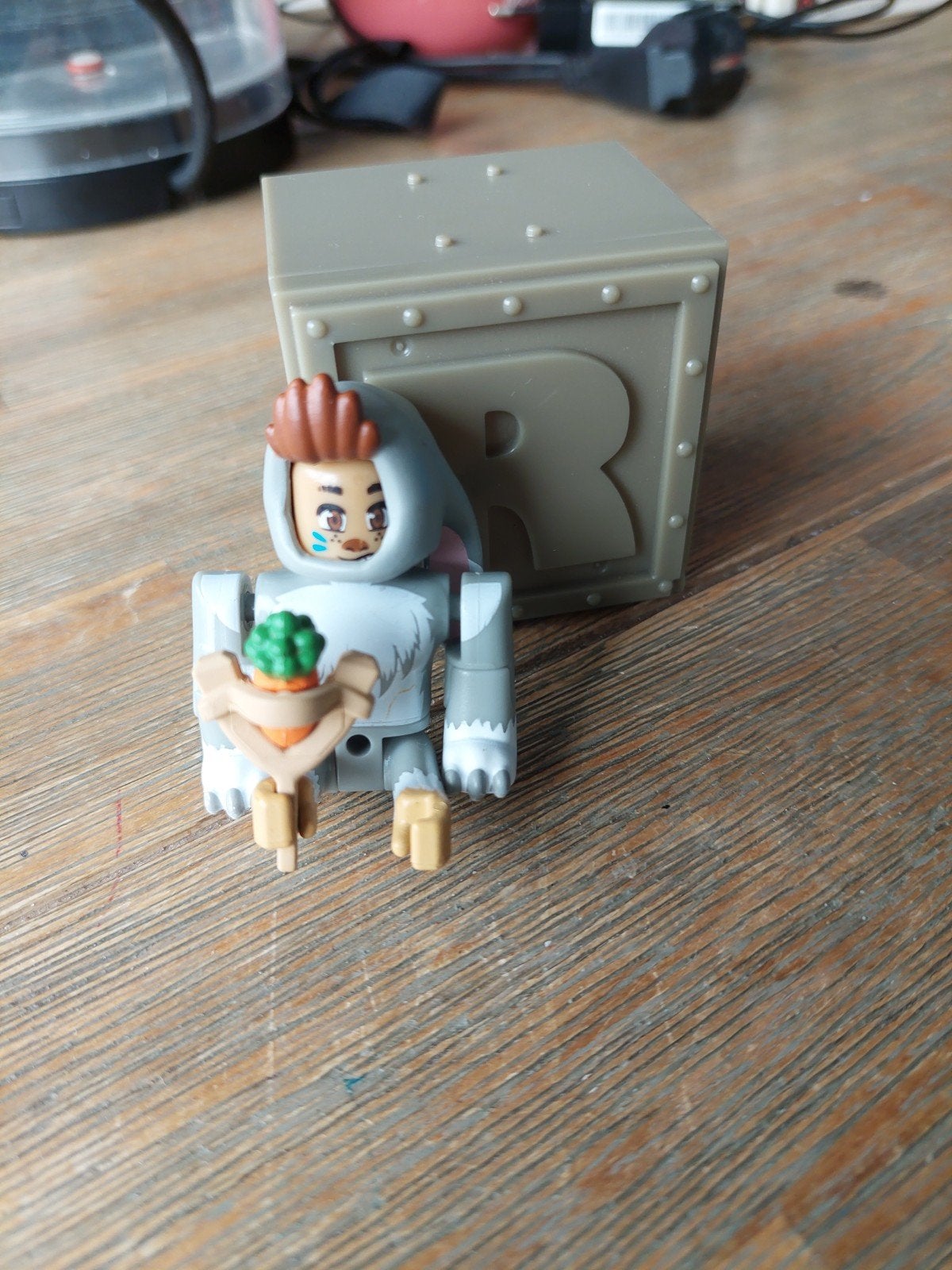 Roblox figuur konijn met wortel en doosje, Ophalen of Verzenden
