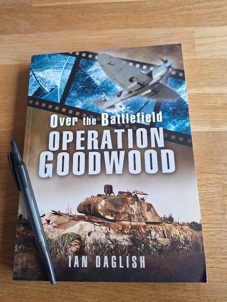 Over the Battlefield: Operation Goodwood normandy 1944, Ophalen of Verzenden, Tweede Wereldoorlog, Zo goed als nieuw, Overige onderwerpen